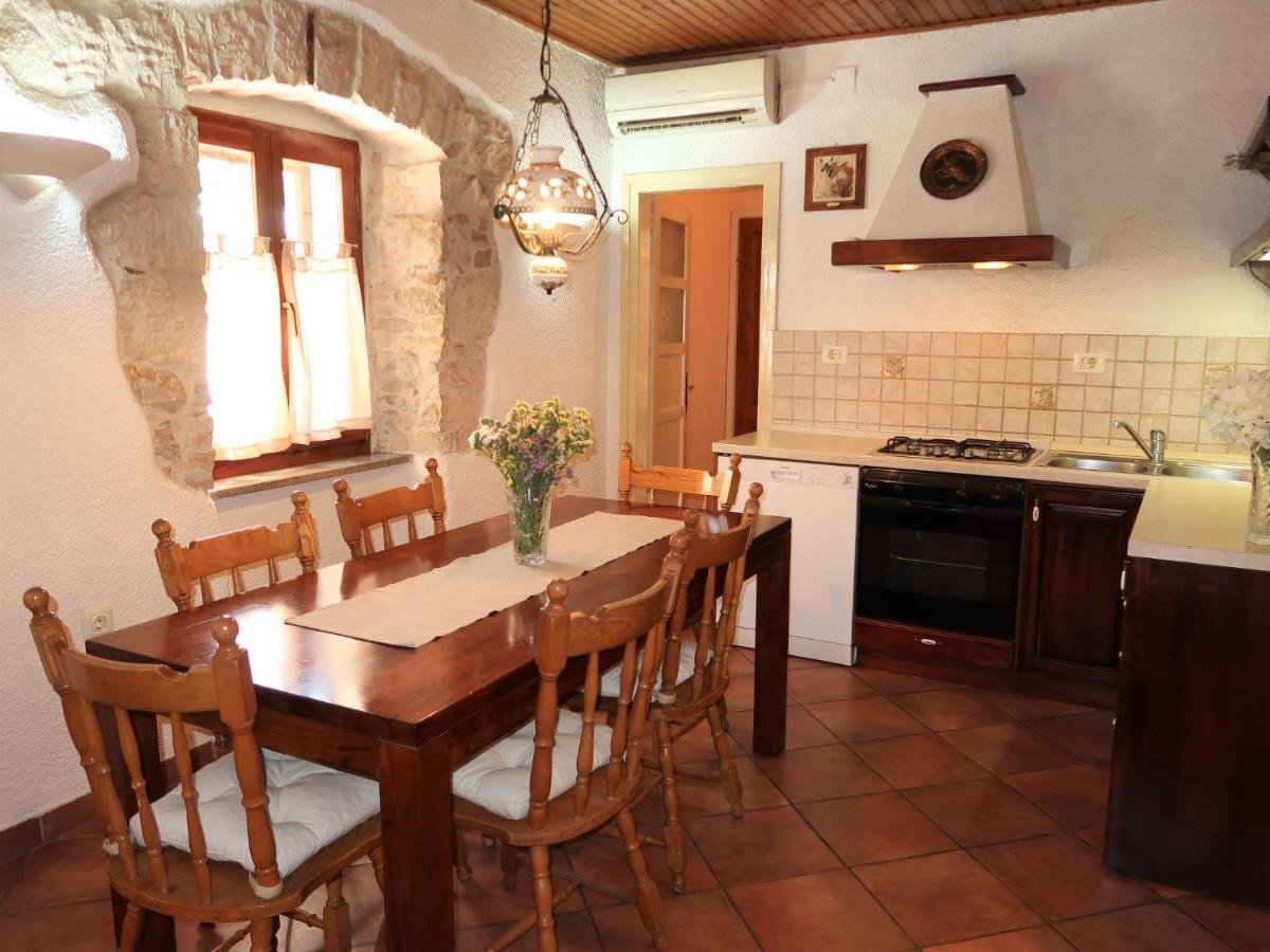 Holiday Home Nino - Lbn305 By Interhome Krsan Bagian luar foto
